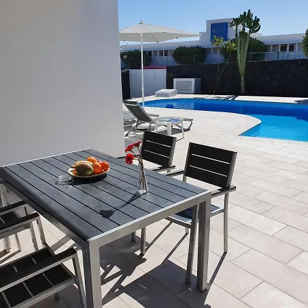 2 Bedroom Cassandra And Katrina With Private Heated Pools. * Puerto del Carmen (Lanzarote)